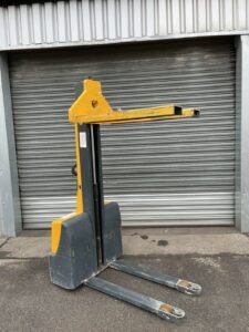 Electric Pallet Stacker Fork Lift Truck Pedestrian Operated Compact Forklift